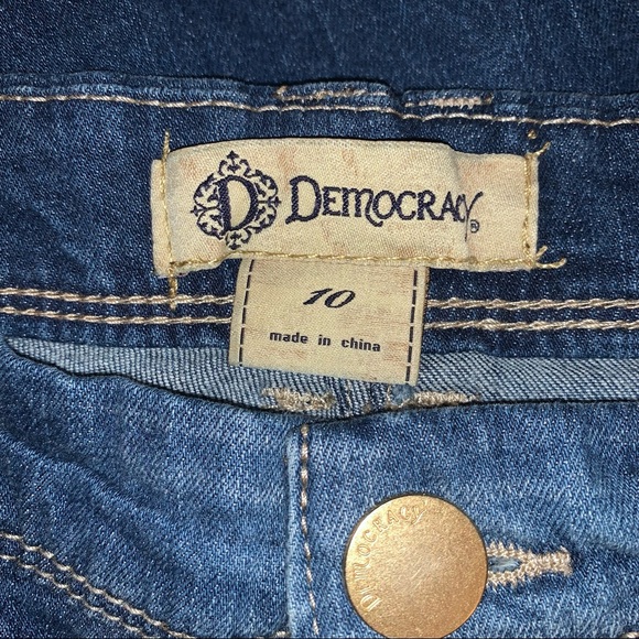 Democracy Jeans - Picture 4 of 8
